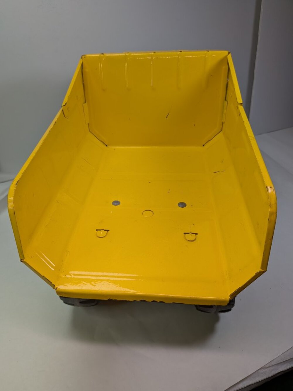 Vintage Tonka Mighty Dump Truck #768 Yellow Pressed Steel Plastic Chassis 90s - Picture 10 of 17